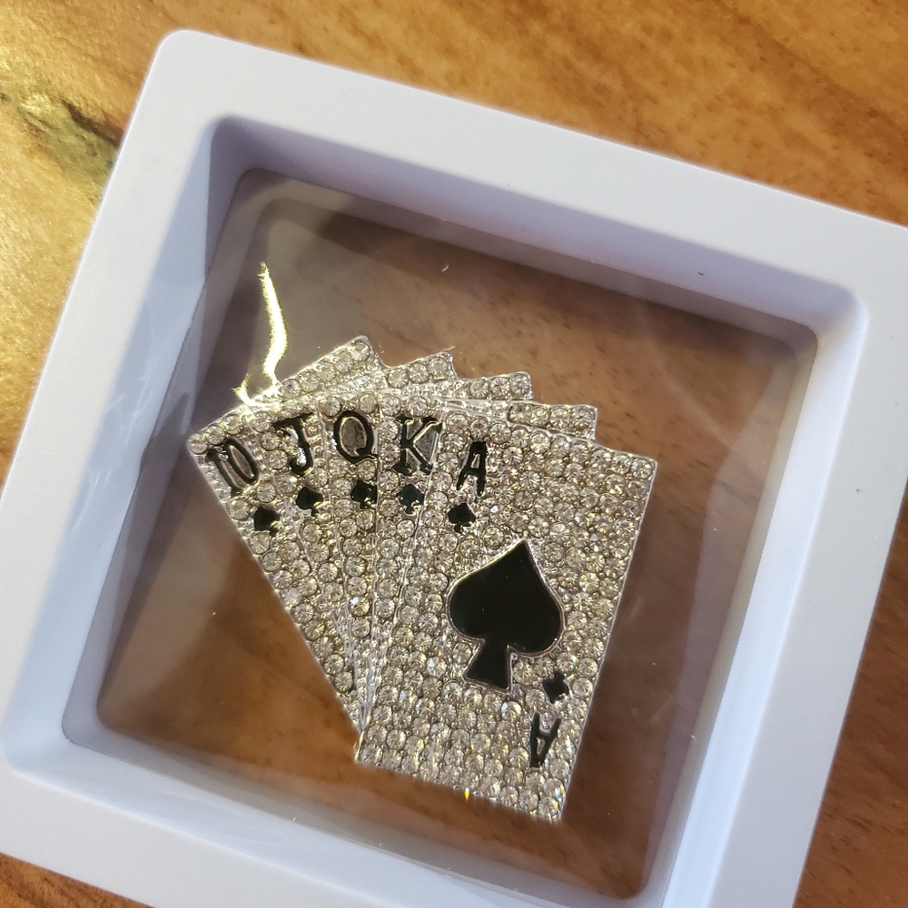 Change-your-luck Brooch - Picture 5 of 6